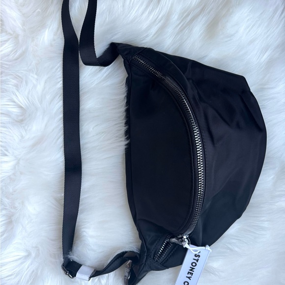 Stoney Clover Lane Classic Jumbo Fanny Pack Black NWT - Picture 2 of 5